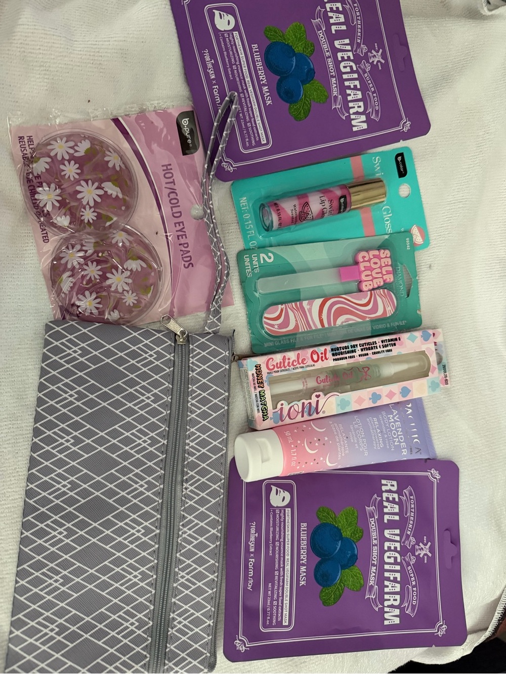 Bath & Body Gift Set  8 pieces! Makeup bag included - Picture 2 of 8